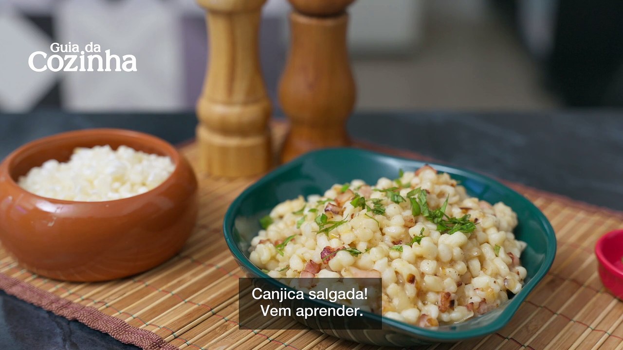Já experimentou canjica salgada? Com bacon e um bom tempero, fica deliciosa