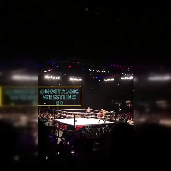 Sami Zayn vs Ludwing Kaiser - WWE Live Italy