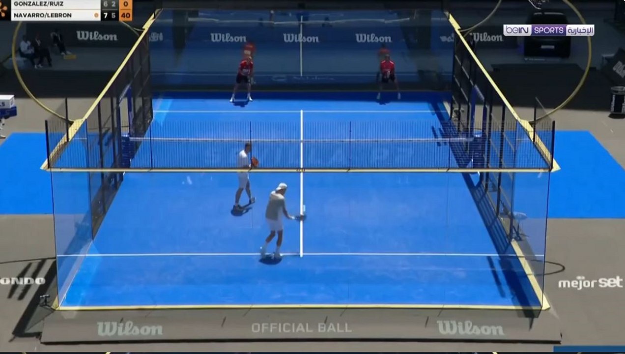 الثنائي المكون من ليبرون ونافارو إلى نصف نهائي بطولة إشبيلية بريمير بادل