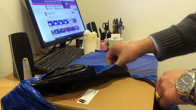 UNBOXING: Lenovo V V14 14 Laptop - AMD Athlon 2.4GHz CPU, 8GB RAM, 256GB SSD, Radeon & Windows 10