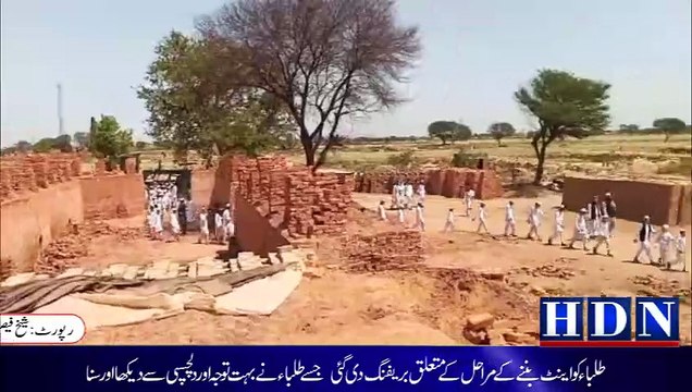 جامعہ دارالعلوم چنوں بھوجہ لا موسیٰ کے طلباءکا مزدوروں سے اظہار یکجہتی کیلئے اینٹوں کے بھٹے کا دورہ