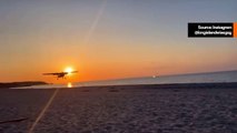 ドラマティックな動画：ロングアイランドのビーチに緊急着陸した飛行機；パイロットと乗客が生きて脱出