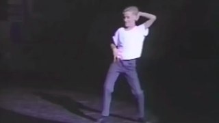 Ryan Gosling : 12 Year Old epic Dance
