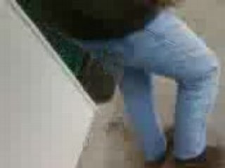 Mec bourré.Mort de rire!!! Il sait plus ou il habite!