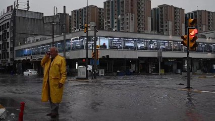 Tragédia provocada por inundações na Indonésia e no Iraque