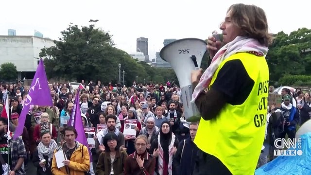 Karşıt gruplar Sidney Üniversitesi'nde! Filistin ve İsrail yanlıları aynı anda gösteri yaptı