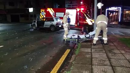 Colisão entre Uno e S-10 mobiliza deixa condutora ferida no Centro