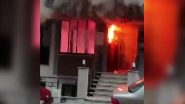 Elektrik panosundaki patlamalar kamerada