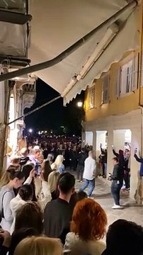 Απόστολος Ρουβάς: Το πρώτο Πάσχα με τον γιο του στην Κέρκυρα - Στιγμές κατάνυξης στο νησί του
