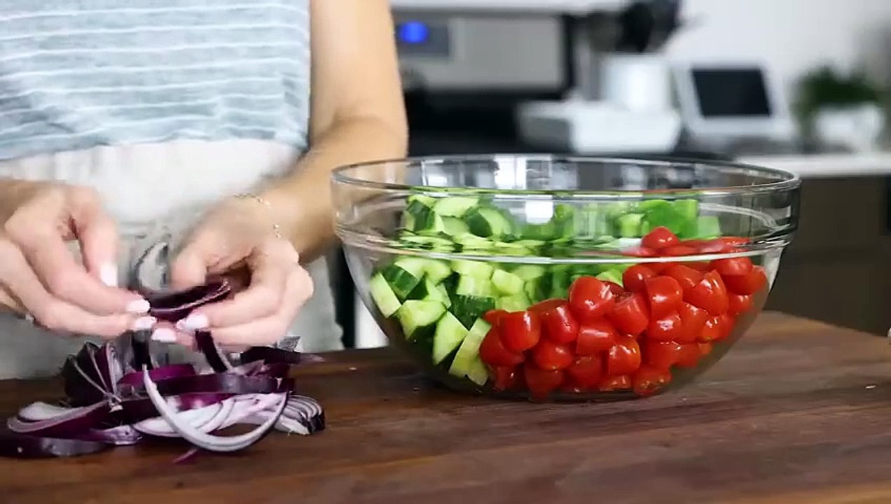 EASY GREEK SALAD RECIPE _ plus meal prep ideas _ tips!