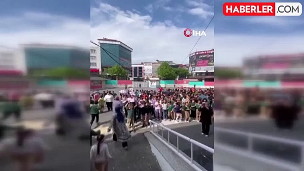 Arnavutköy İlk Öğretim Okulu Öğrencileri Müdürlerine Veda Etti