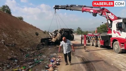 Mersin'de ölüm virajında kaza: Kamyon devrildi, sürücü hayatını kaybetti