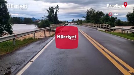 Brezilya'daki selde nehir üzerindeki köprü  böyle yıkıldı