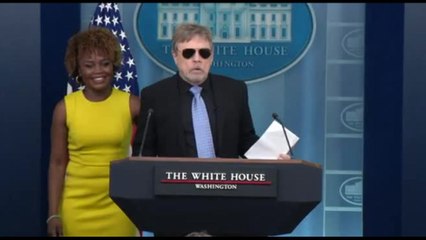 Mark Hamill da Biden: ho chiesto se potevo chiamarlo Joe-B-Wan Kenobi