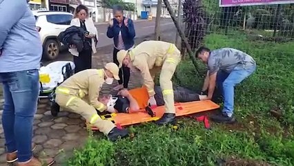 Acidente é registrado no cruzamento das Ruas São Paulo e Uruguai e motociclista fica ferido