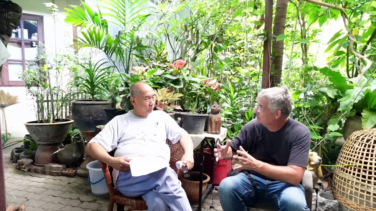 Zu Besuch bei_ Mr. Tosporn Kasikam. Universitätsdozent a.D., Autor, vereidigter Übersetzer