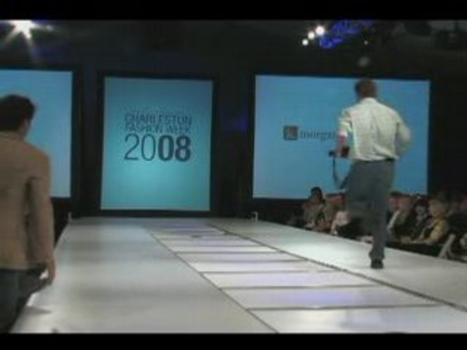 DEFILER DE MODE QUI FINIT EN BEAUTE