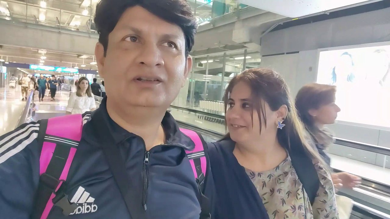 Bangkok Airport and Hotel Room | Travelling Desi Couple | Day 1 Part 2
