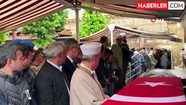 Kahraman itfaiyeci Kürşat Aydın son yolculuğuna uğurlandı