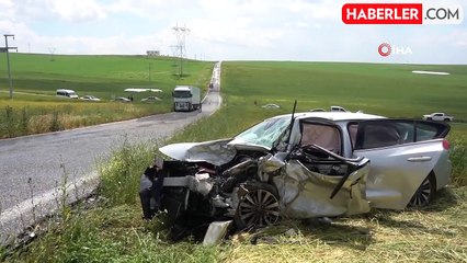 Diyarbakır'da otomobil ile hafif ticari araç çarpıştı: 2 yaralı