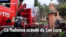 Video: la Madonna scende da San Luca