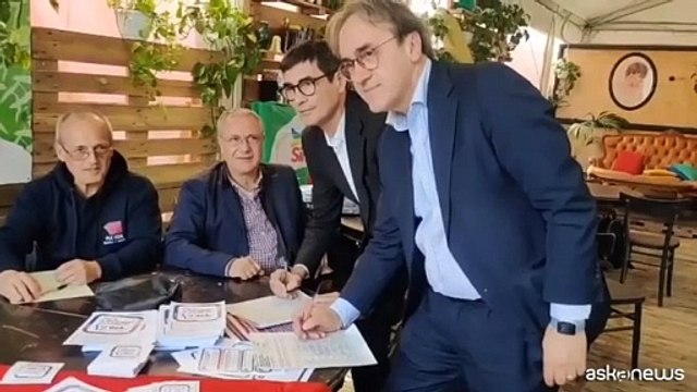 Bonelli e Fratoianni firmano i referendum Cgil sul Jobs act