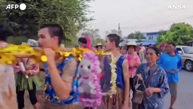 In Thailandia per invocare la pioggia arriva Doraemon