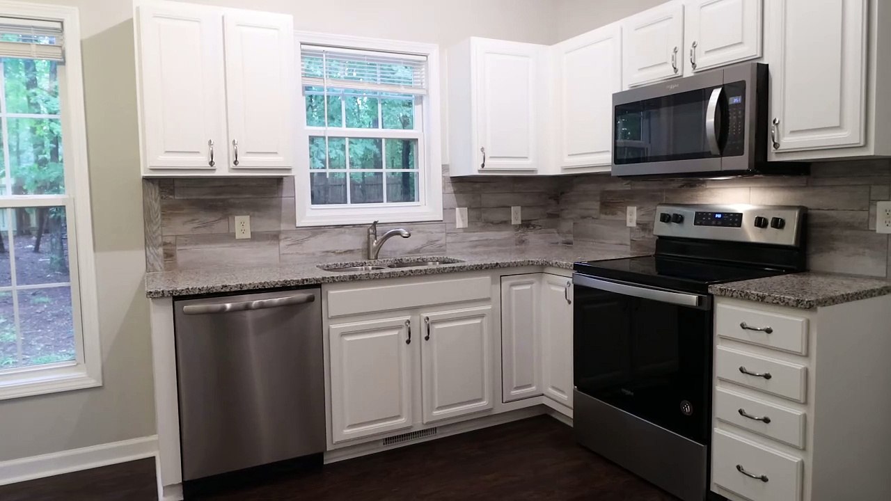 "Efficiency Unleashed: Mastering the Art of Dishwashing with Modern Dishwashers"