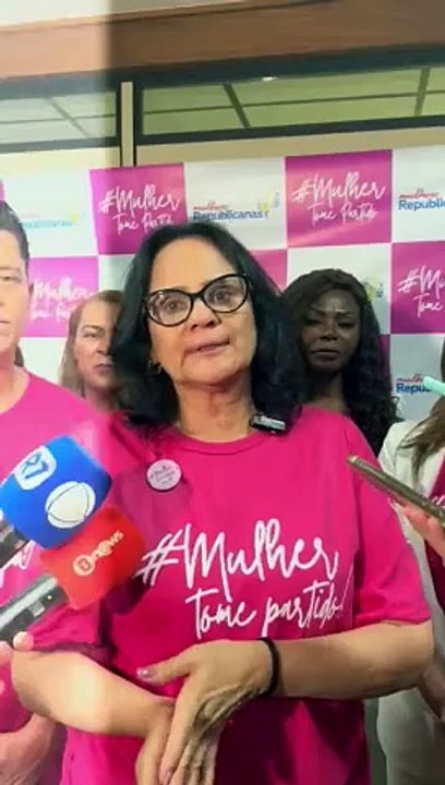 Damares Alves abre o jogo sobre Michelle Bolsonaro concorrer a presidência em 2026