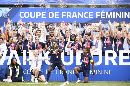 تتويج جديد لسيدات باريس سان جيرمان