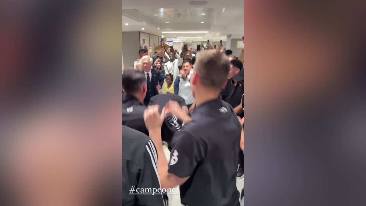 El vídeo de la locura: retumba el "así gana el Madrid" en el vestuario... y vean lo que pasa
