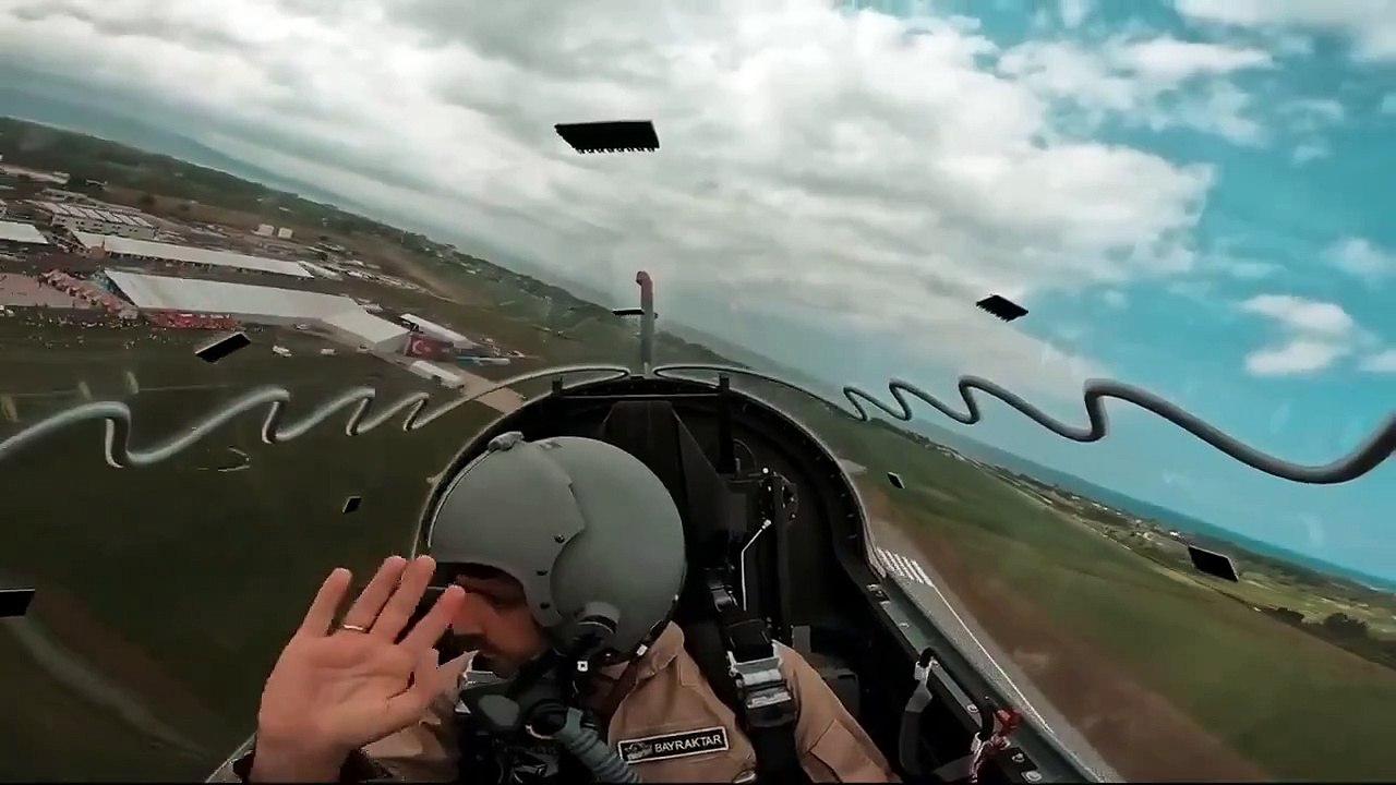 Selçuk Bayraktar HÜRKUŞ ile uçtu! Baykar Teknoloji Lideri Bayraktar'ın uçuş anlar saniye saniye kaydedildi!