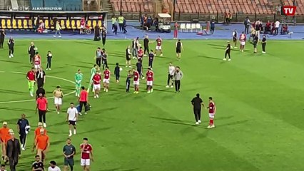 علي معلول يخلع شارة القيادة ويعطيها لكريم نيدفيد من جديد بعد نهاية المباراة