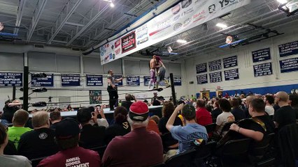KC Navarro vs Mustafa Ali