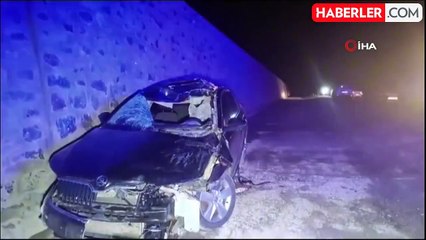 Bingöl'de trafik kazasında otomobil başıboş ata çarptı: 1 ölü, 5 yaralı