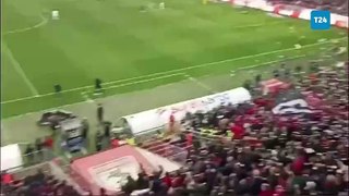 Samsunspor taraftarları, Trabzonspor karşılaşmasında Osayi Samuel tezahüratı yaptı