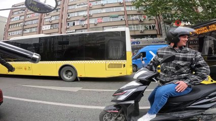 Trafikte kahkahaya boğan kaza