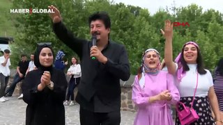 Diyarbakırlı ses sanatçısından davullu zurnalı şarkı lansmanı