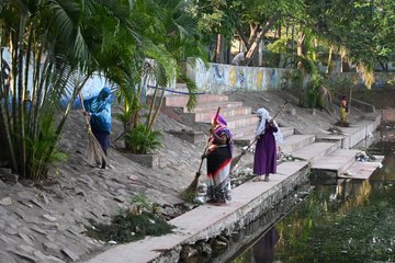 अमलीडीह के अपना गार्डन के तालाब में अमृतम जलम प्रारंभ