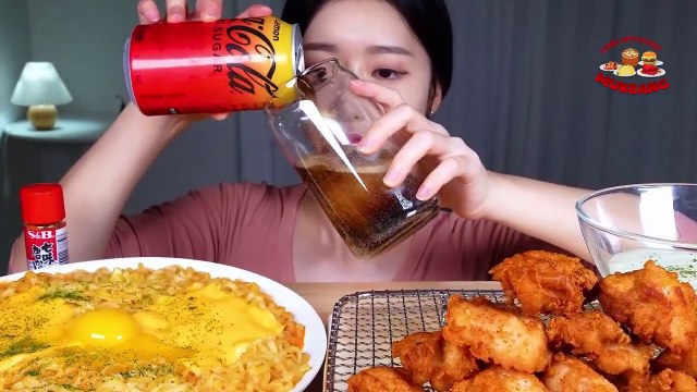 ULTIMATE SPICY CHEESY NOODLE & FRIED CHICKEN MUKBANG (ASMR)