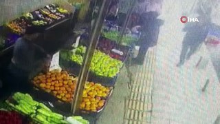 İstanbul'da hırsıza esnaf dayağı kamerada
