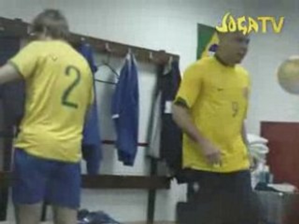 Nike_brasil_team_en_high