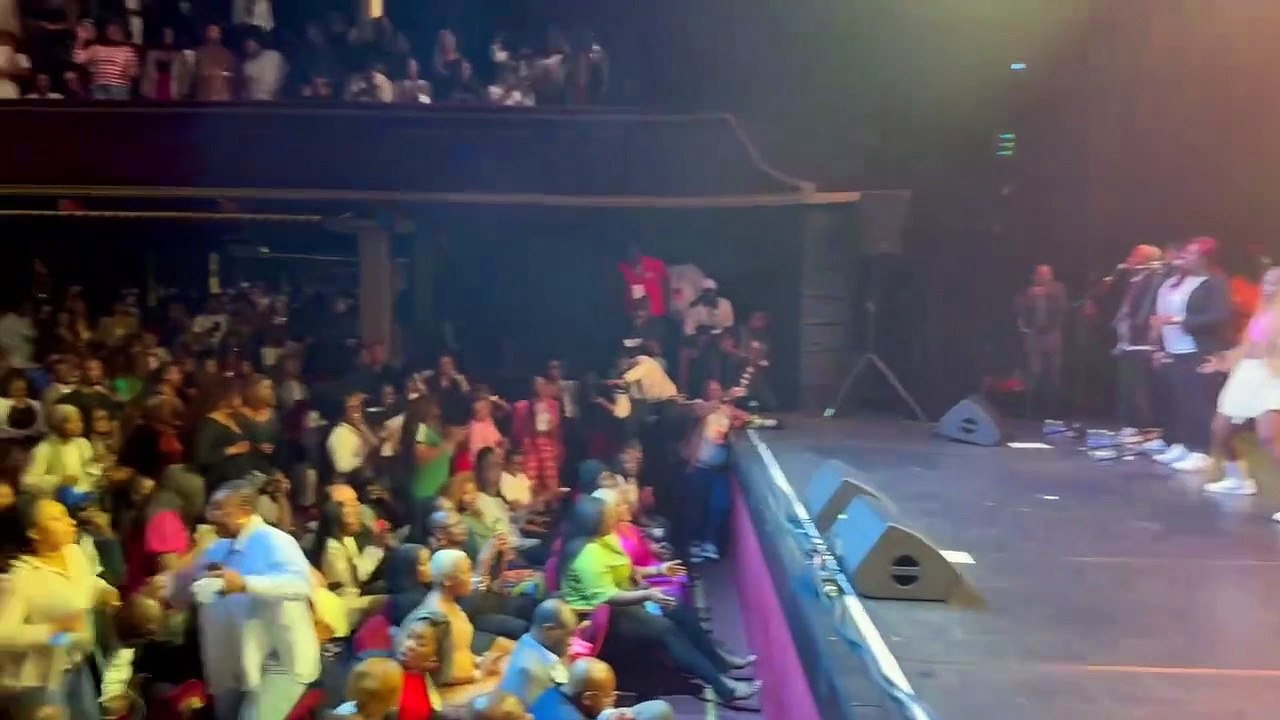 Roseline Layo entre dans l'histoire de la musique : De Paris à New York (VIDEO)