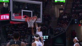 Anthony delivers a LeBron-like block on Garland