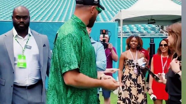 Travis Kelce Bonds with Taylor Swift Fans: Accepts Friendship Bracelets at Miami Grand Prix