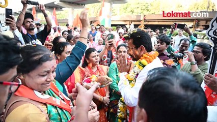 घाबरले ते शिंदे गटात गेले,