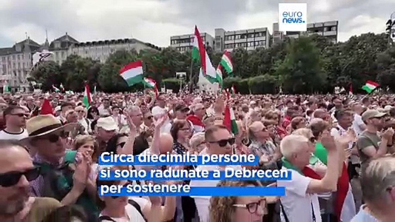 Ungheria, in 10mila al comizio di Peter Magyar: il nuovo principale oppositore di Victor Orbán