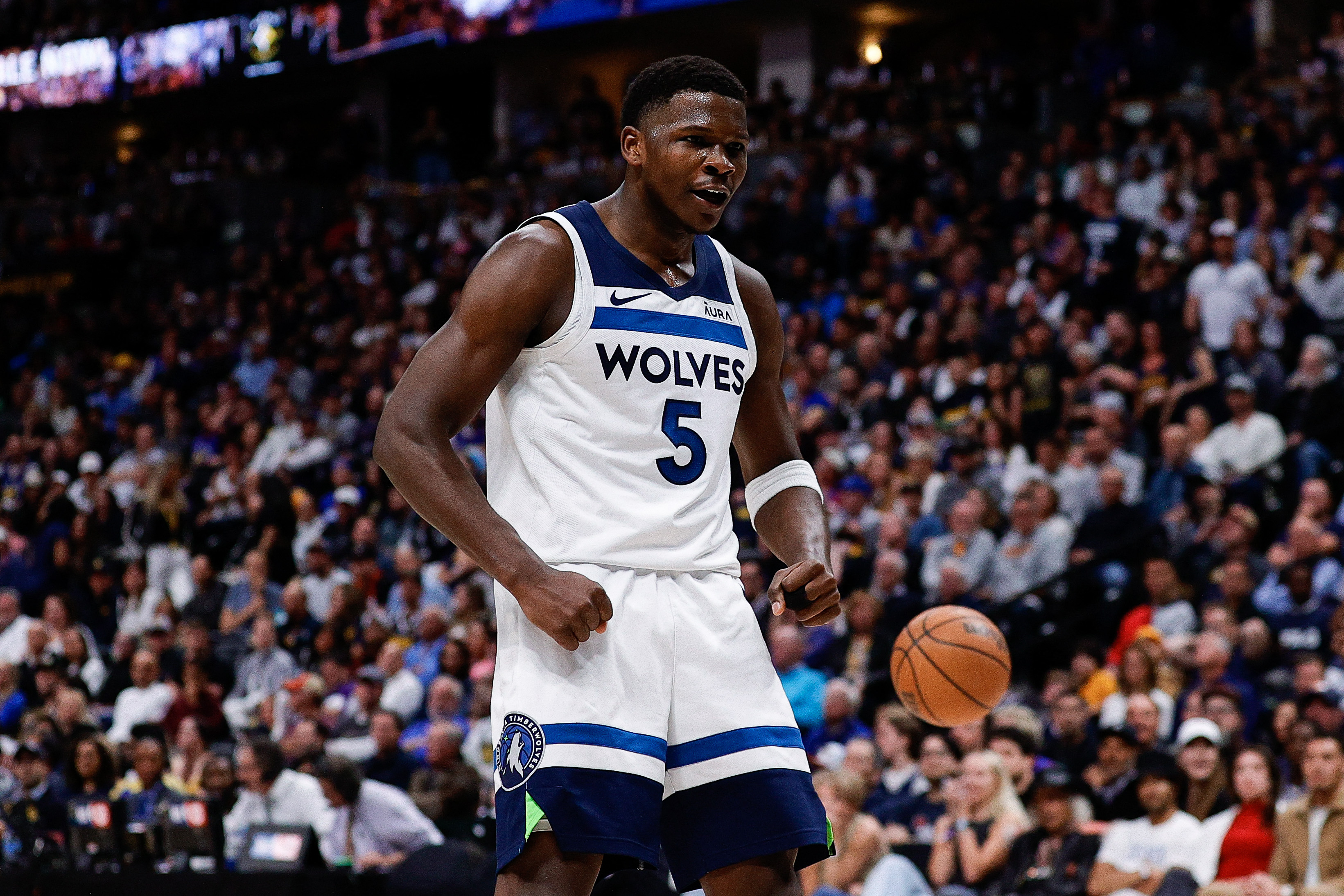 NBA : Les Wolves désossent des Nuggets déjà au pied du mur