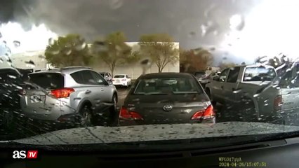 Dashcam records terrifying moment tornado destroys warehouse