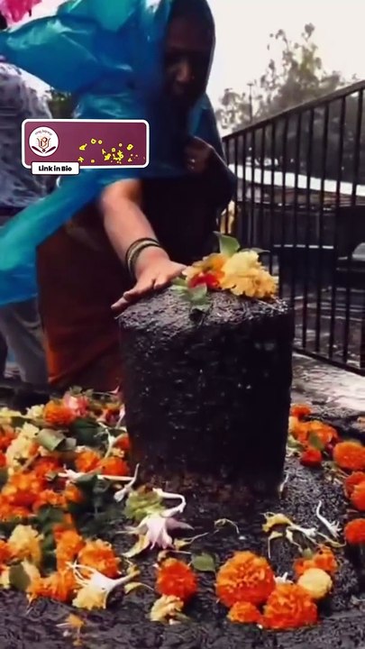 भगवान को नहलाए हुए जल का क्या करें